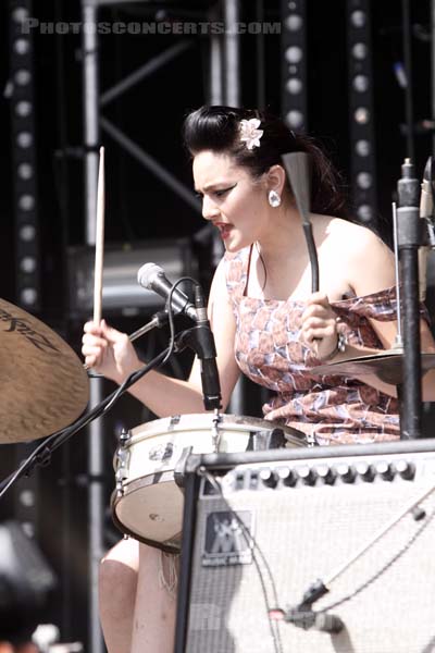 KITTY, DAISY AND LEWIS - 2009-08-29 - SAINT CLOUD - Domaine National - Scene de la Cascade - 